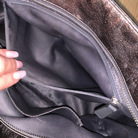 Authentic Coach Handbag - Picture 5 of 8